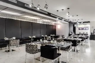 Ikonik Angli — 5D/4N Barcelona