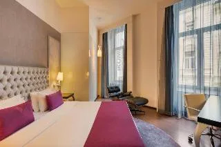 Ikonik Parlament — 5D/4N Budapest