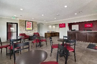 Red Roof Inn Plus+ Galveston - Beachfront — 4D/3N Galveston, TX